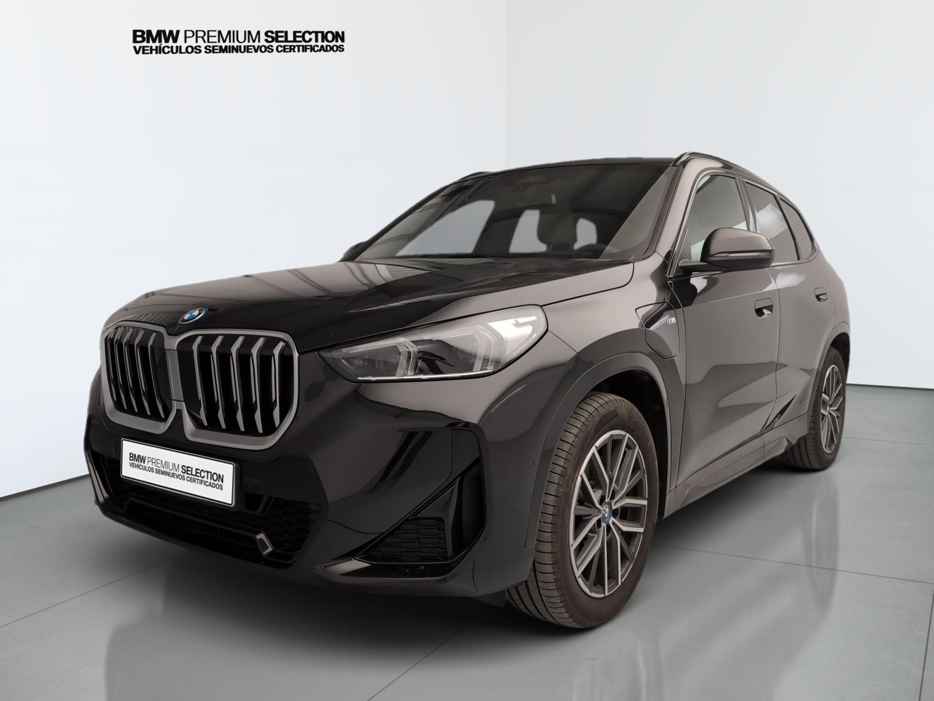 BMW X1 xDrive30e color Negro. Año 2025. 240KW(326CV). Híbrido Electro/Gasolina. En concesionario Automotor Premium Velázquez - Málaga de Málaga