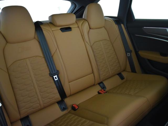Foto 8 Audi RS6 Avant TFSI quattro 441 kW (600 CV)