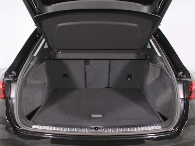 Foto 15 Audi Q3 Advanced 35 TFSI 110 kW (150 CV) S tronic