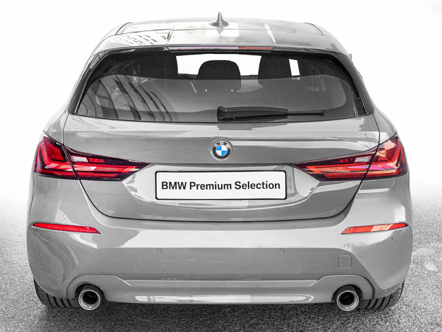 BMW Serie 1 118d color Gris. Año 2024. 110KW(150CV). Diésel. En concesionario Caetano Cuzco, Alcalá de Madrid