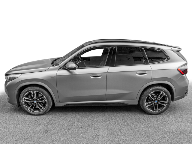 BMW X1 sDrive20i color Gris. Año 2025. 125KW(170CV). Gasolina. En concesionario Caetano Cuzco, Alcalá de Madrid