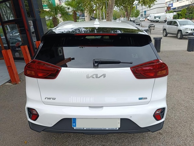 Foto 15 Kia Niro 1.6 GDi HEV Emotion 104 kW (141 CV)