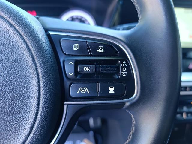 Foto 17 Kia Niro 1.6 GDi HEV Emotion 104 kW (141 CV)