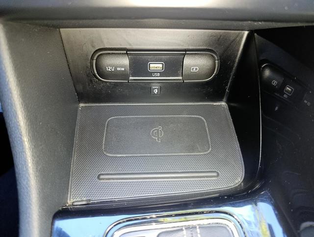 Foto 18 Kia Niro 1.6 GDi HEV Emotion 104 kW (141 CV)