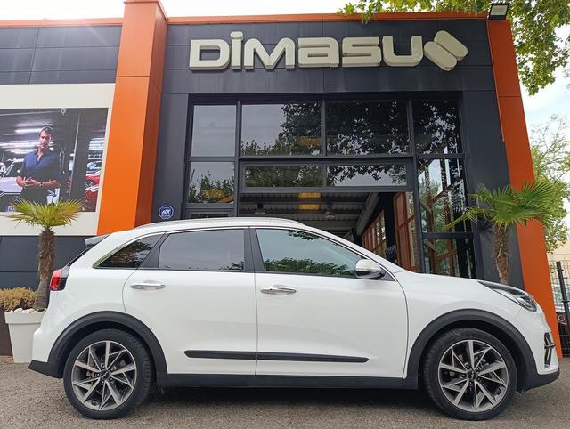 Foto 19 Kia Niro 1.6 GDi HEV Emotion 104 kW (141 CV)