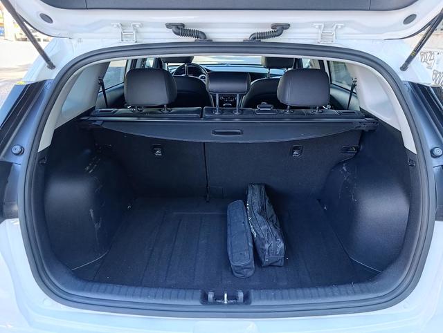 Foto 22 Kia Niro 1.6 GDi HEV Emotion 104 kW (141 CV)