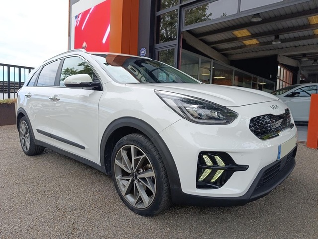 Foto 23 Kia Niro 1.6 GDi HEV Emotion 104 kW (141 CV)