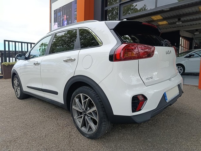 Foto 24 Kia Niro 1.6 GDi HEV Emotion 104 kW (141 CV)