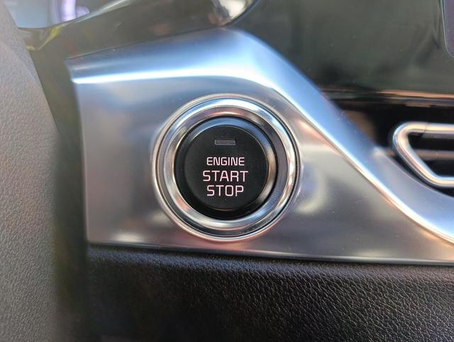 Foto 26 Kia Niro 1.6 GDi HEV Emotion 104 kW (141 CV)