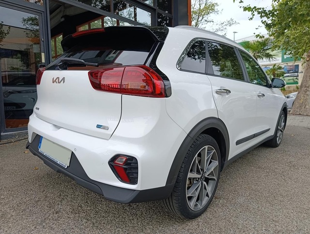 Foto 28 Kia Niro 1.6 GDi HEV Emotion 104 kW (141 CV)