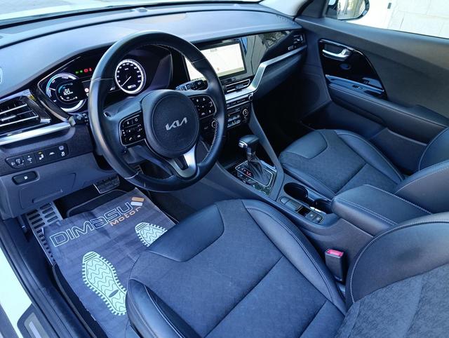 Foto 29 Kia Niro 1.6 GDi HEV Emotion 104 kW (141 CV)