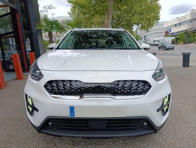 Foto 33 Kia Niro 1.6 GDi HEV Emotion 104 kW (141 CV)