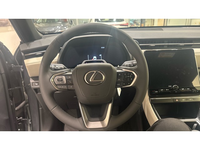 Lexus LBX 1.5 HEV Elegant Plus 100 kW (136 CV)