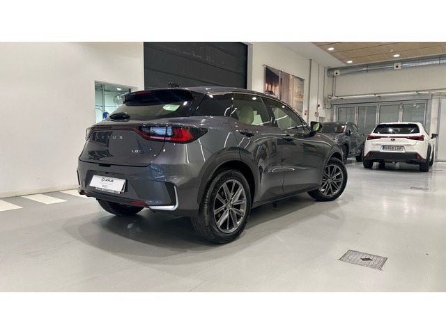 Lexus LBX 1.5 HEV Elegant Plus 100 kW (136 CV)