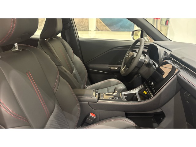 Lexus LBX 1.5 HEV Elegant 100 kW (136 CV)