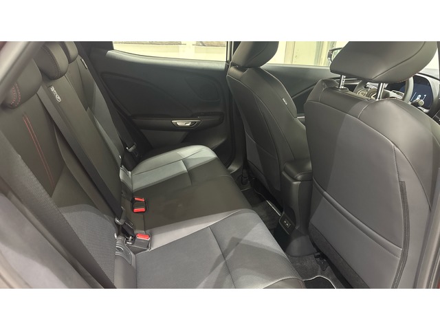 Lexus LBX 1.5 HEV Elegant 100 kW (136 CV)