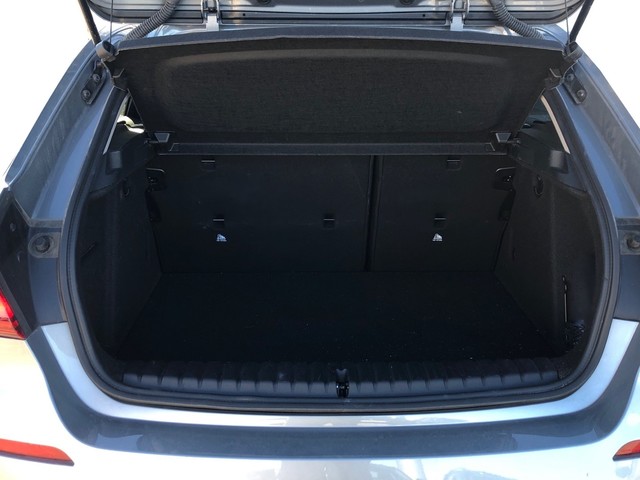 BMW Serie 1 118d color Gris. Año 2024. 110KW(150CV). Diésel. En concesionario Vehinter Alcorcón de Madrid