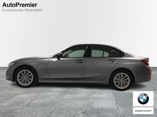 Fotos de BMW Serie 3 320e color Gris. Año 2024. 150KW(204CV). Híbrido Electro/Gasolina. En concesionario Auto Premier, S.A. - MADRID de Madrid
