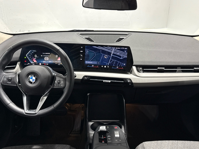 BMW X2 sDrive18d color Blanco. Año 2024. 110KW(150CV). Diésel. En concesionario Auto Premier, S.A. - MADRID de Madrid