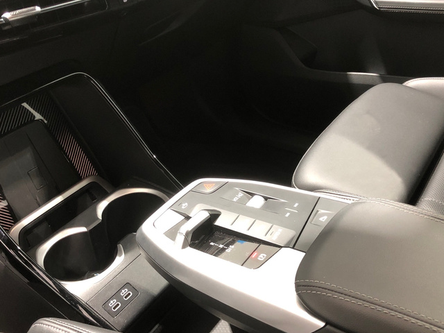 BMW X1 xDrive20d color Negro. Año 2025. 120KW(163CV). Diésel. En concesionario Auto Premier, S.A. - MADRID de Madrid