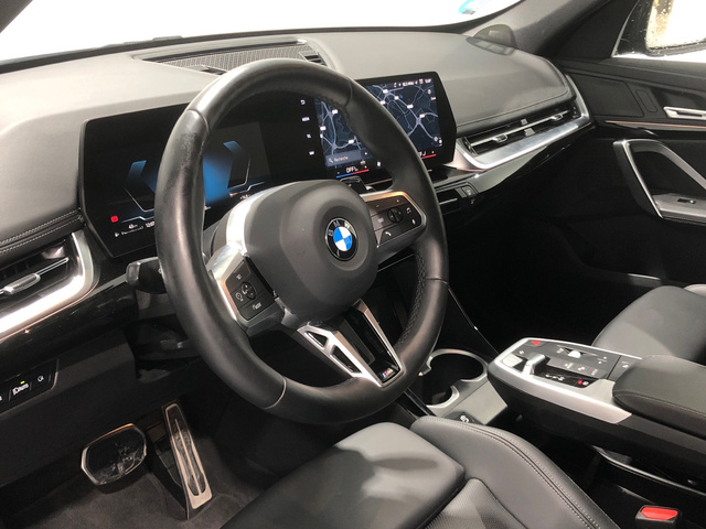 BMW X1 xDrive20d color Negro. Año 2025. 120KW(163CV). Diésel. En concesionario Auto Premier, S.A. - MADRID de Madrid