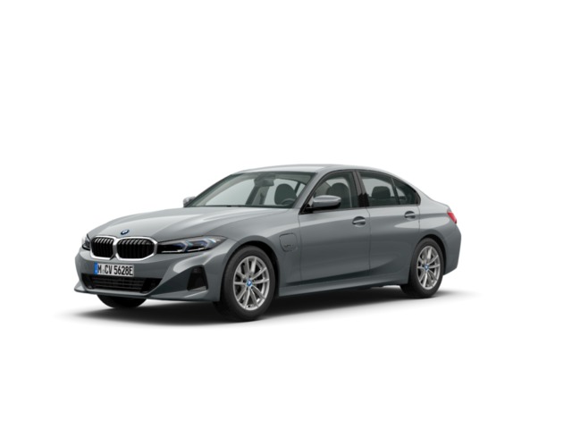 BMW Serie 3 320e color Gris. Año 2024. 150KW(204CV). Híbrido Electro/Gasolina. En concesionario Ceres Motor S.L. de Cáceres