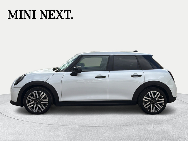 fotoG 2 del MINI MINI 5 Puertas Cooper C 115 kW (156 CV) 156cv Gasolina del 2025 en Granada