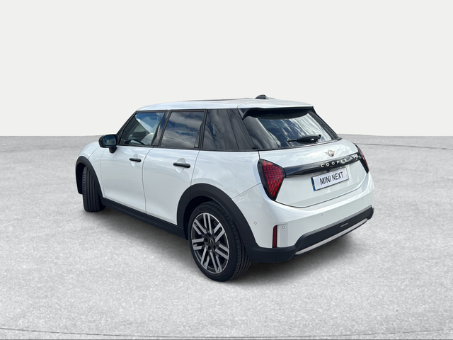 fotoG 13 del MINI MINI 5 Puertas Cooper C 115 kW (156 CV) 156cv Gasolina del 2025 en Granada