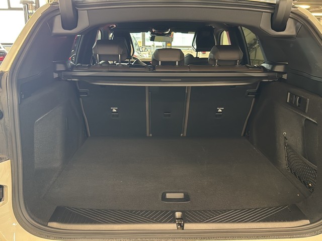 BMW X3 xDrive20d color Blanco. Año 2024. 145KW(197CV). Diésel. En concesionario Enekuri Motor de Vizcaya