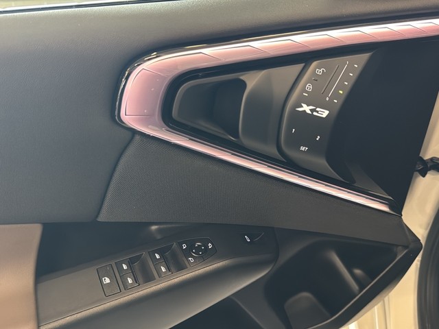 BMW X3 xDrive20d color Blanco. Año 2024. 145KW(197CV). Diésel. En concesionario Enekuri Motor de Vizcaya