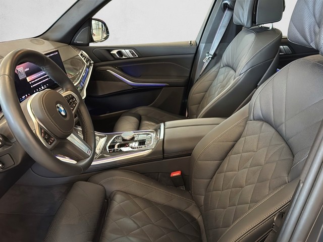 BMW X5 xDrive30d color Marrón. Año 2025. 219KW(298CV). Diésel. En concesionario Enekuri Motor de Vizcaya