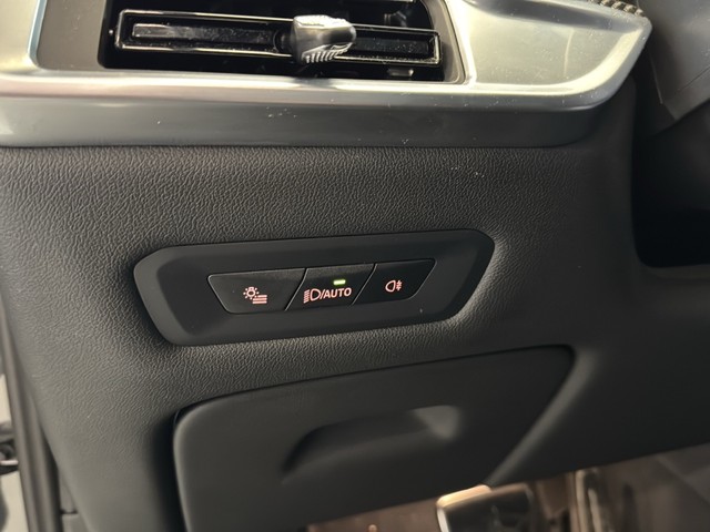 BMW X5 xDrive30d color Marrón. Año 2025. 219KW(298CV). Diésel. En concesionario Enekuri Motor de Vizcaya