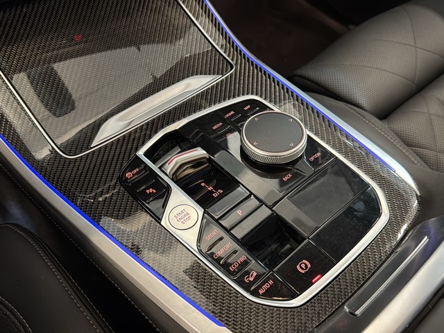 BMW X5 xDrive30d color Marrón. Año 2025. 219KW(298CV). Diésel. En concesionario Enekuri Motor de Vizcaya