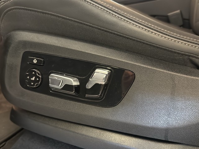 BMW X5 xDrive30d color Marrón. Año 2025. 219KW(298CV). Diésel. En concesionario Enekuri Motor de Vizcaya