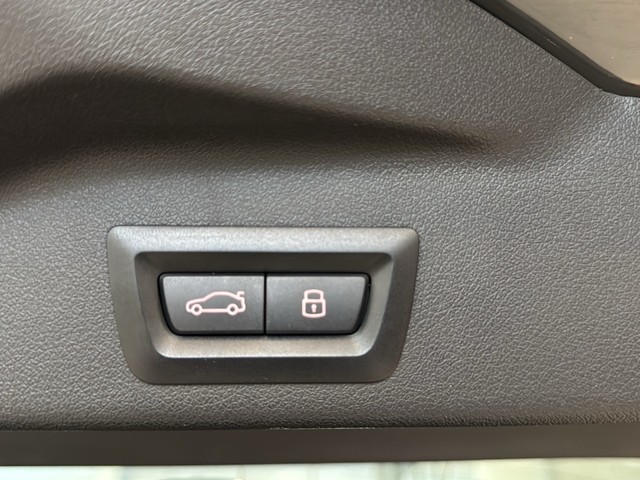 BMW X5 xDrive30d color Marrón. Año 2025. 219KW(298CV). Diésel. En concesionario Enekuri Motor de Vizcaya