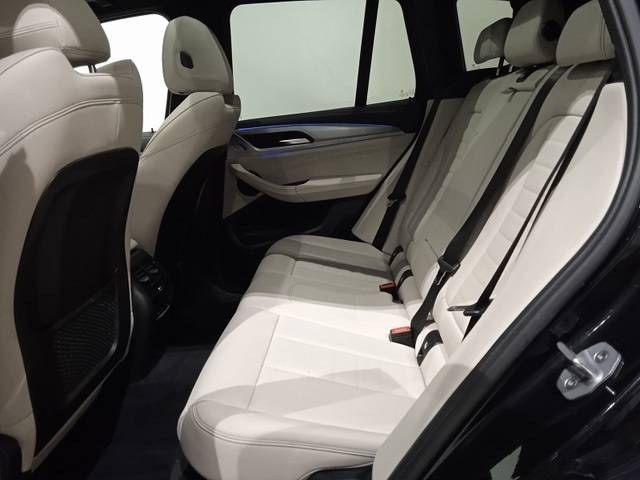 BMW X3 M40i color Negro. Año 2018. 265KW(360CV). Gasolina. En concesionario ALBAMOCION CIUDAD REAL de Ciudad Real