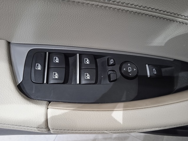 BMW X3 M40i color Negro. Año 2018. 265KW(360CV). Gasolina. En concesionario ALBAMOCION CIUDAD REAL de Ciudad Real