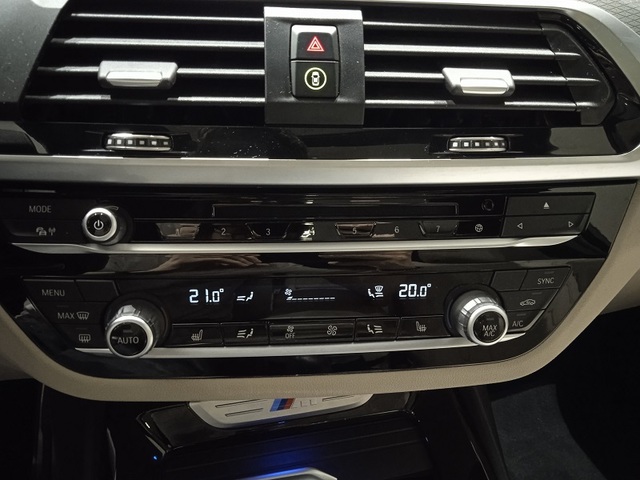 BMW X3 M40i color Negro. Año 2018. 265KW(360CV). Gasolina. En concesionario ALBAMOCION CIUDAD REAL de Ciudad Real