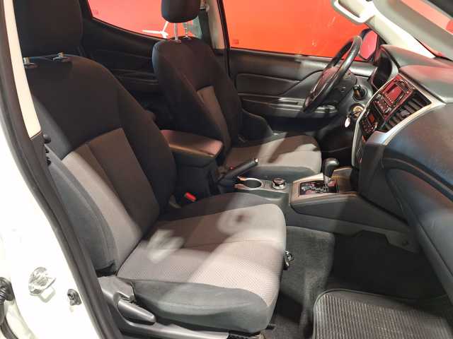 Mitsubishi L200 220 DI-D M-Pro Auto 110 kW (150 CV)