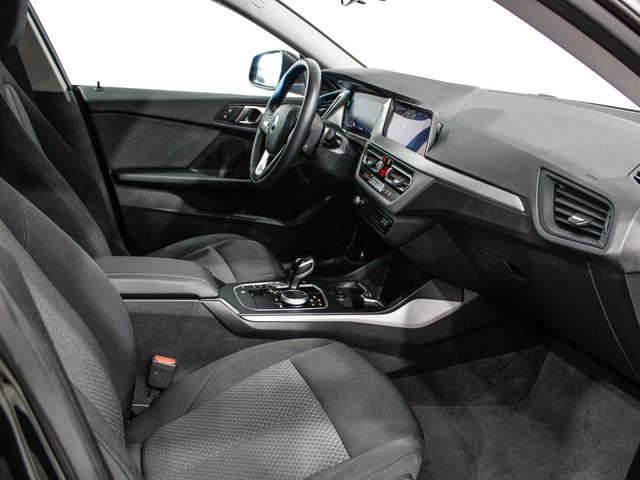 BMW Serie 2 216d Gran Coupe color Negro. Año 2024. 85KW(116CV). Diésel. En concesionario Barcelona Premium -- GRAN VIA de Barcelona