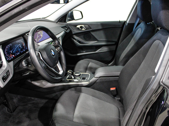 BMW Serie 2 216d Gran Coupe color Negro. Año 2024. 85KW(116CV). Diésel. En concesionario Barcelona Premium -- GRAN VIA de Barcelona