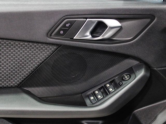 BMW Serie 2 216d Gran Coupe color Negro. Año 2024. 85KW(116CV). Diésel. En concesionario Barcelona Premium -- GRAN VIA de Barcelona