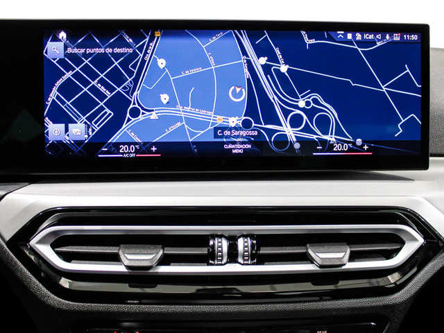 BMW Serie 3 320e color Gris. Año 2024. 150KW(204CV). Híbrido Electro/Gasolina. En concesionario Barcelona Premium -- GRAN VIA de Barcelona