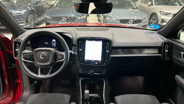 Foto 5 Volvo C40 Recharge Single Plus Auto 175 kW (238 CV)