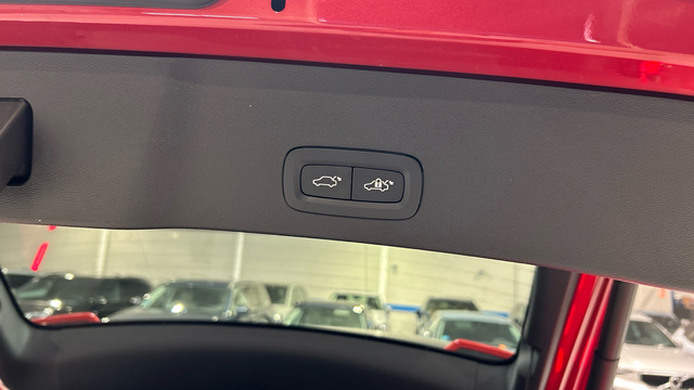 Foto 31 Volvo C40 Recharge Single Plus Auto 175 kW (238 CV)