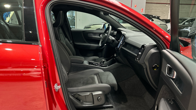 Foto 46 Volvo C40 Recharge Single Plus Auto 175 kW (238 CV)