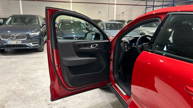 Foto 51 Volvo C40 Recharge Single Plus Auto 175 kW (238 CV)