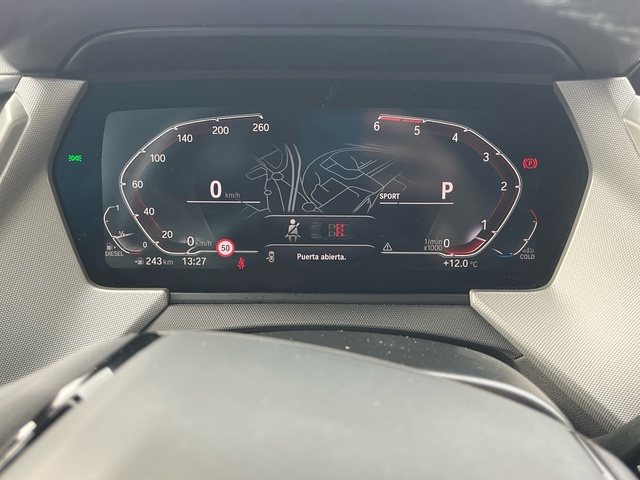 BMW Serie 1 118d color Gris. Año 2024. 110KW(150CV). Diésel. En concesionario Grünblau Motor (Bmw y Mini) de Cantabria