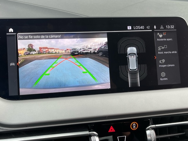 BMW Serie 1 118d color Gris. Año 2024. 110KW(150CV). Diésel. En concesionario Grünblau Motor (Bmw y Mini) de Cantabria