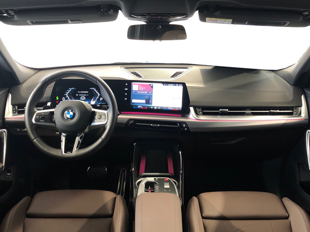 BMW X2 sDrive20d color Verde. Año 2025. 120KW(163CV). Diésel. En concesionario Vehinter Getafe de Madrid